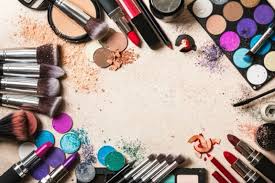 Gửi mỹ phẩm đi Nhật – Các loại mỹ phẩm phổ biến như son môi, phấn mắt, cọ trang điểm.