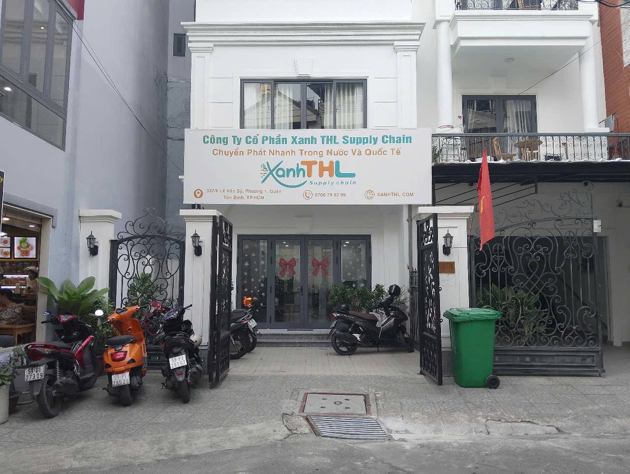 Trụ sở chính của Xanh THL Logistics tại TP.HCM – đơn vị uy tín cung cấp dịch vụ minh bạch về cước phí gửi hàng đi Đức, hỗ trợ tư vấn thủ tục và vận chuyển chuyên tuyến Việt – Đức.