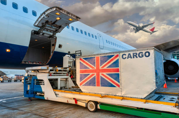 Gửi Hàng Từ Anh Về Việt Nam Uy Tín, Nhanh Chóng | Xanh THL Logistics